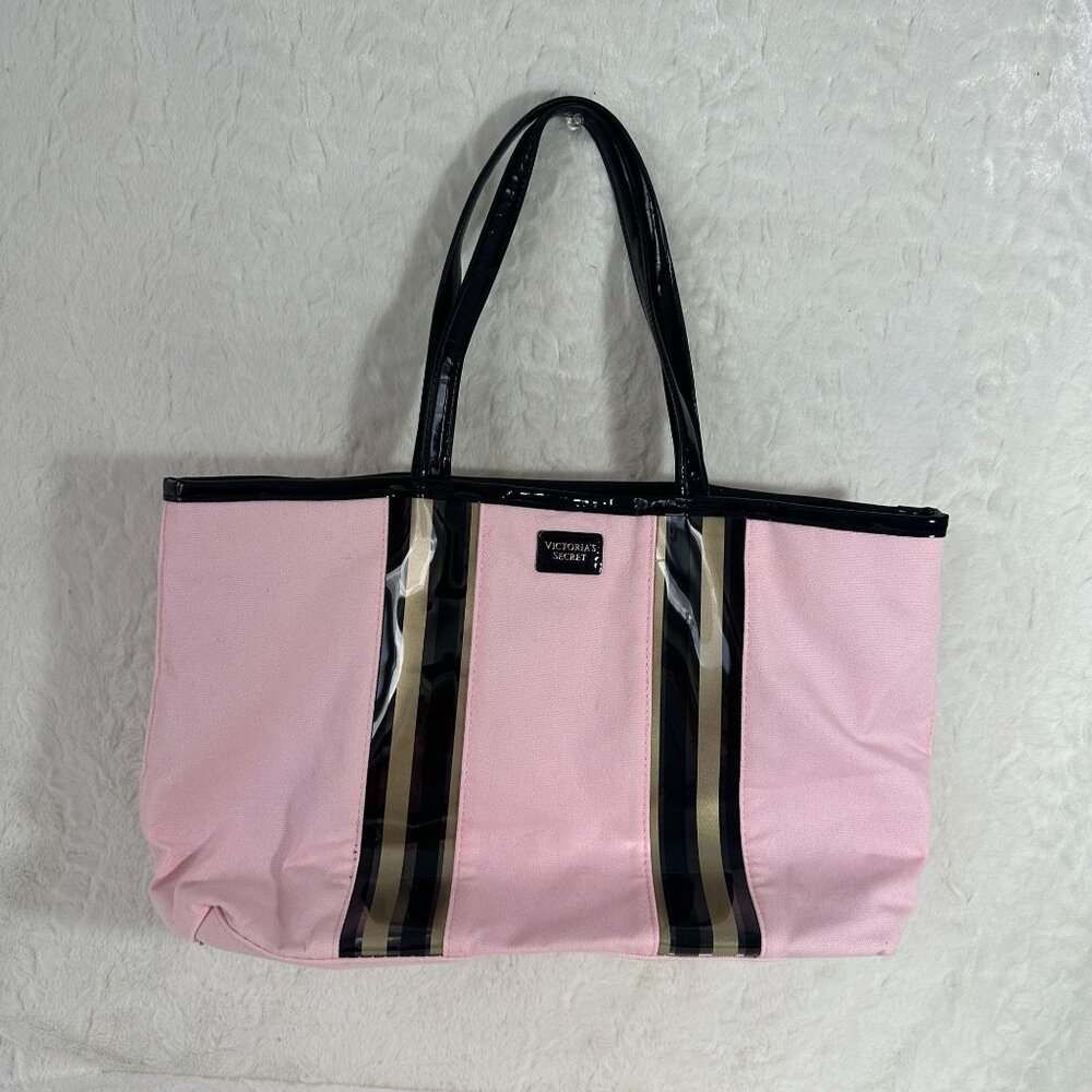 Victorias Secret Tote,Shoulder Bag,Travel,Beach Bag with Wristlet Pouch NWOT - Picture 2 of 9